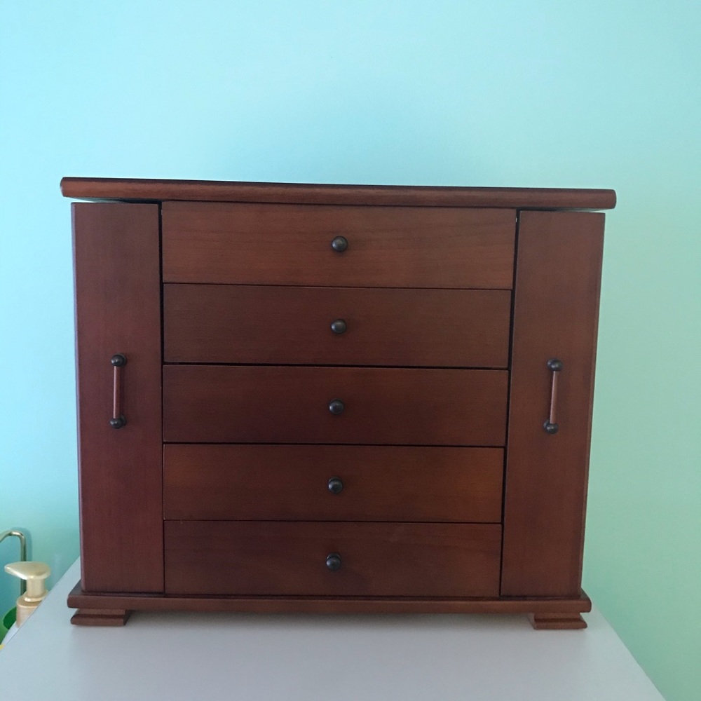 Brown jewelry box